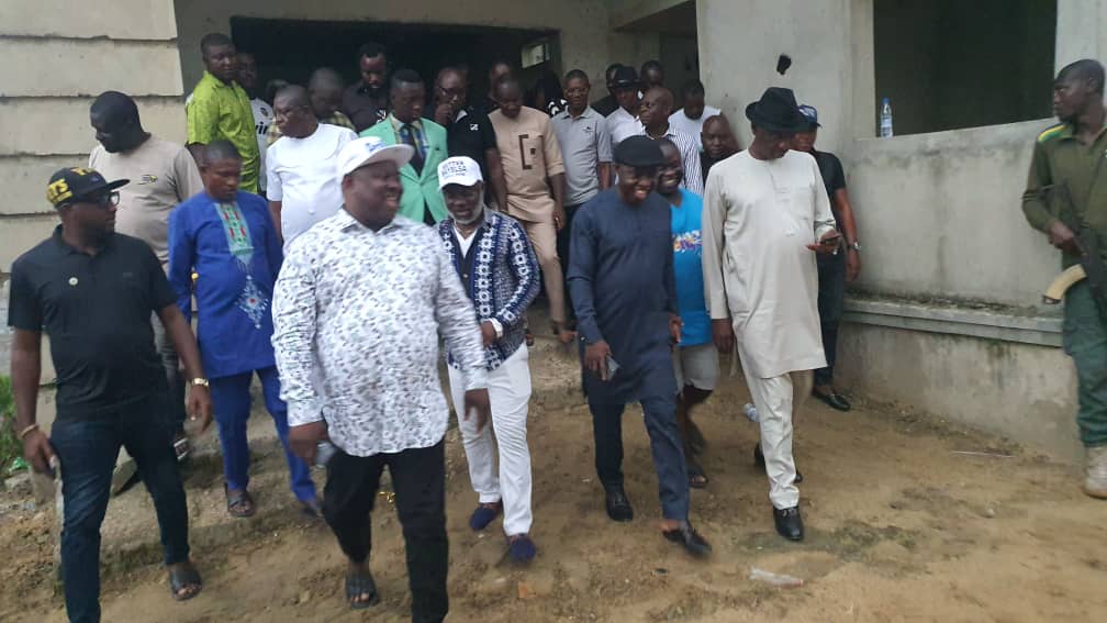 Oseke  visits Pastor Reuben, lauds his passionate efforts towards the Now engendered unity in APC Bayelsa state.