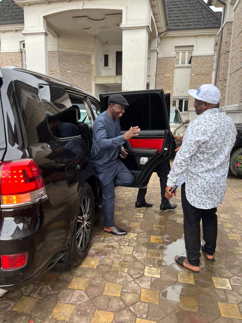 Oseke  visits Pastor Reuben, lauds his passionate efforts towards the Now engendered unity in APC Bayelsa state.