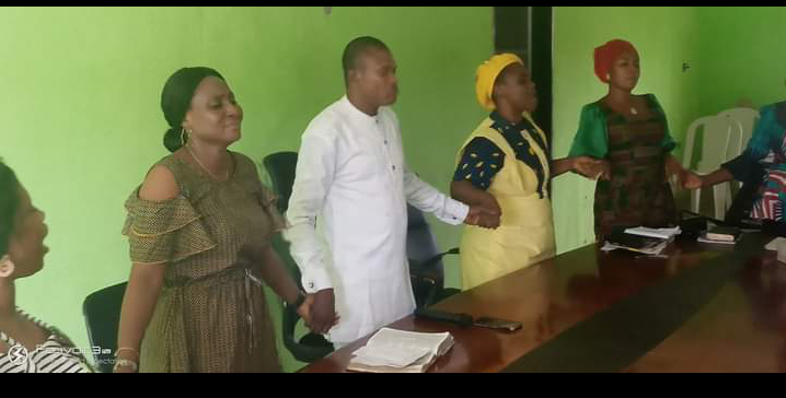 HOUSE OF ASSEMBLY ASPIRANT IN YENAGOA CONSTITUENCY TWO PST ESTHER MARTINS ASSEMBLES WOMEN, CRIES TO GOD TO FAVOUR THE RIGHTEOUS