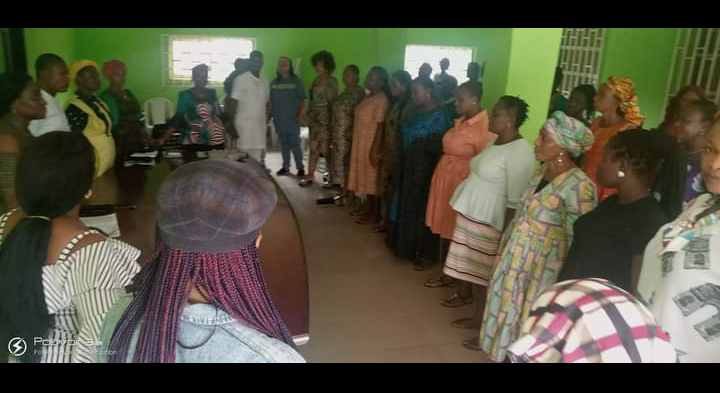 HOUSE OF ASSEMBLY ASPIRANT IN YENAGOA CONSTITUENCY TWO PST ESTHER MARTINS ASSEMBLES WOMEN, CRIES TO GOD TO FAVOUR THE RIGHTEOUS