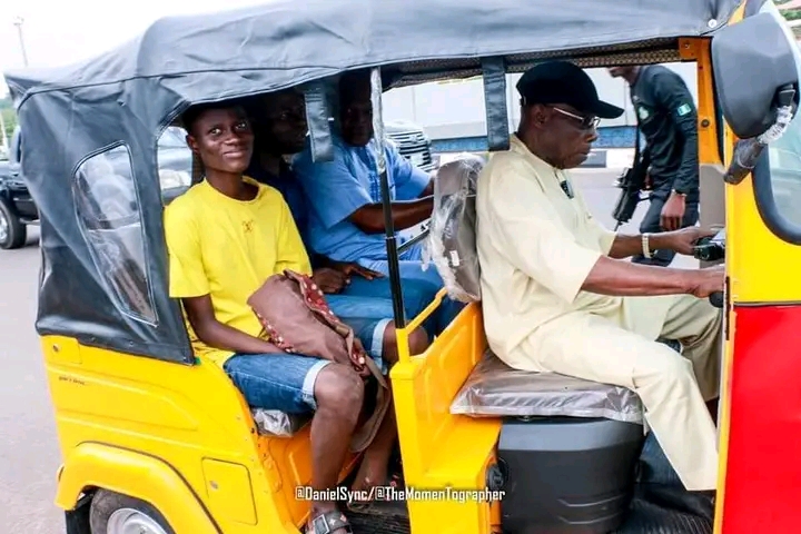 Former President Of Nigeria, Olusegun Obasanjo Spotted Driving Keke Napep
