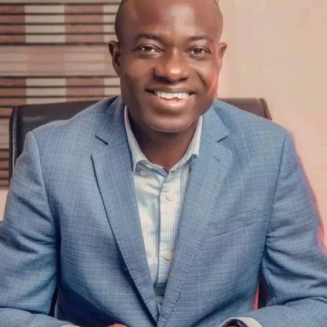 Breaking News: The Director General David Lyon Governorship Campaign Organization 2019 Defect to PDP