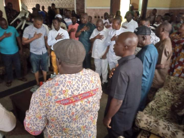 THE FOUNDER AND THE STATE ADVISORY COUNCIL OF THE PASTOR REUBEN INITIATIVE FOR GOOD LEADERSHIP AND ACCOUNTABILITY TODAY PAYS A SOLIDARITY VISIT TO THE COORDINATOR TINUBU SUPPORT GROUP CHIEF EBITIMI AMGBARI.