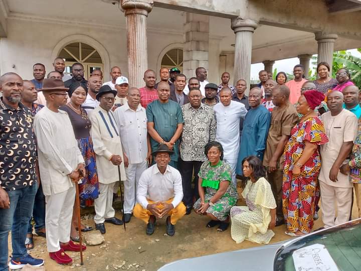 THE FOUNDER AND THE STATE ADVISORY COUNCIL OF THE PASTOR REUBEN INITIATIVE FOR GOOD LEADERSHIP AND ACCOUNTABILITY TODAY PAYS A SOLIDARITY VISIT TO THE COORDINATOR TINUBU SUPPORT GROUP CHIEF EBITIMI AMGBARI.