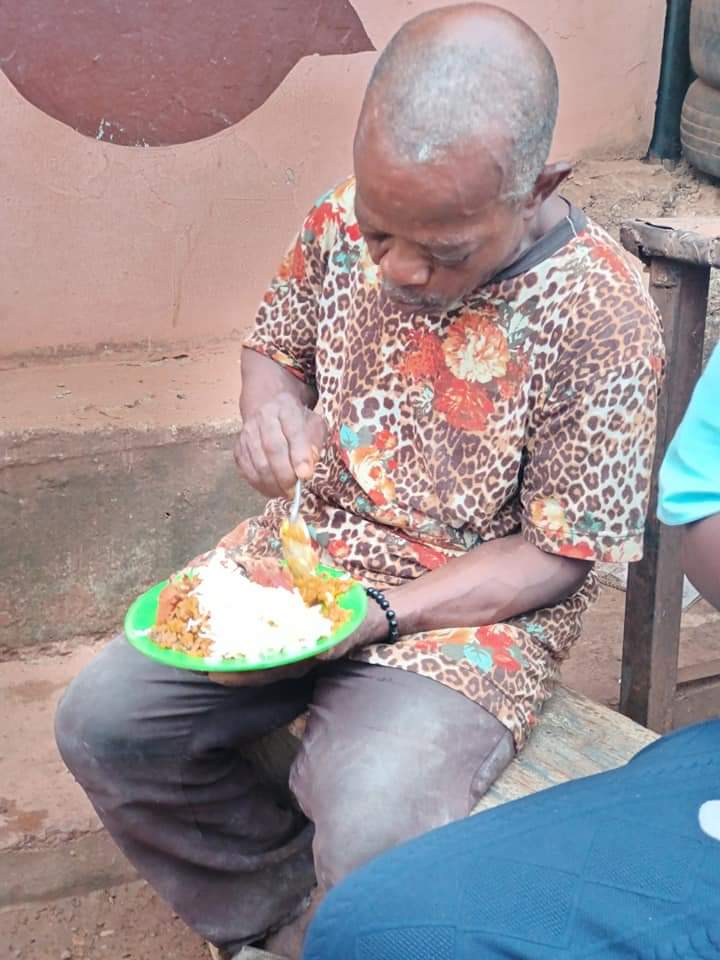 SAD: Popular Nollywood Actor need help as landlord throws loads out