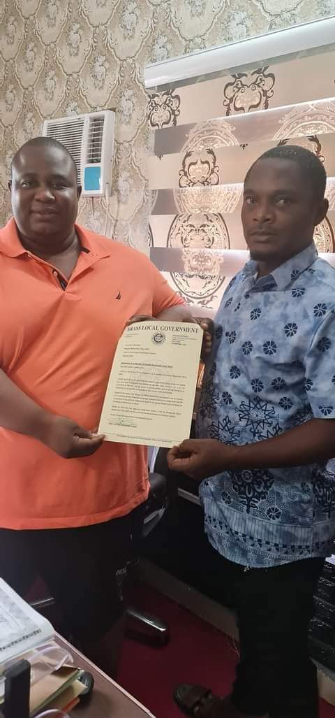 MIXED REACTIONS TRAIL BRASS LOCAL GOVERNMENT CHAIRMAN'S DECAMPMENT  TO SDP