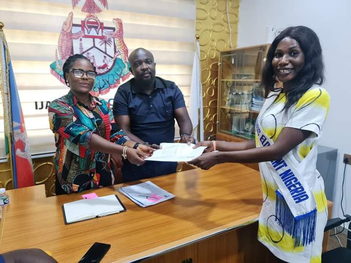 TEAM SAMANTHA PAYS A COURTESY VISIT TO OFFICE OF THE CHAIRMAN, IYC, CENTRAL ZONE