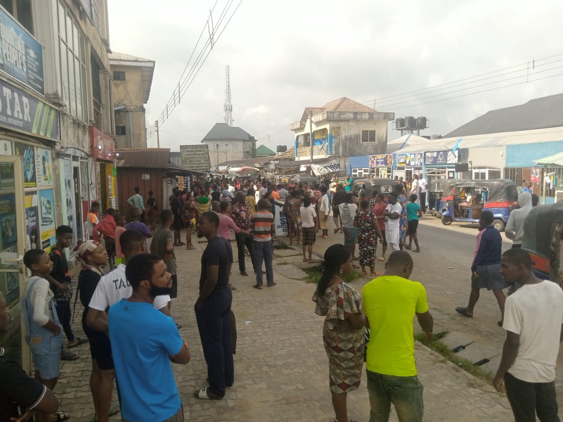 Breaking News: Yahoo boy Bury Girlfriend. Watch video