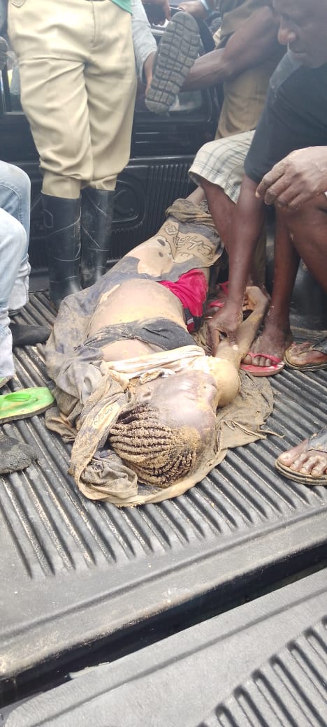 See as police came to dig out the lifeless body of the girl buried by a suspected yahoo boy in Bayelsa State (photos)