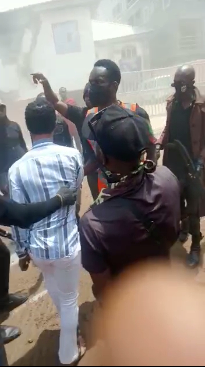 Breaking News: popular  Prophet Odumeje spotted been beating in public ( video)