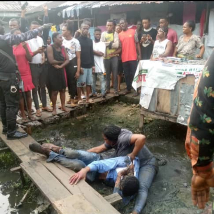 See as police came to dig out the lifeless body of the girl buried by a suspected yahoo boy in Bayelsa State (photos)