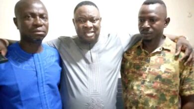 PDP’s STRONG HOLD IN YENAGOA THE STATE CAPITAL OF BAYELSA STATE RECEIVES DEMOLITION AND IT’S ROOTS UPROOTED, AS THE YOUNGER BROTHER TO HON. OFORJI OBOKU & SENATOR PAULKER’S FIRST SON DUMPS PDP FOR APC, GIVES REASONS