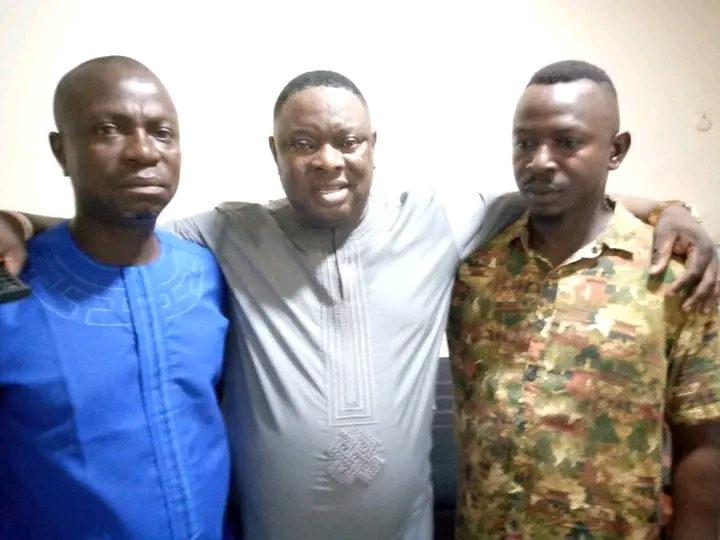 PDP's STRONG HOLD IN YENAGOA THE STATE CAPITAL OF BAYELSA STATE RECEIVES DEMOLITION AND IT'S ROOTS UPROOTED, AS THE YOUNGER BROTHER TO HON. OFORJI OBOKU & SENATOR PAULKER'S FIRST SON DUMPS PDP FOR APC, GIVES REASONS