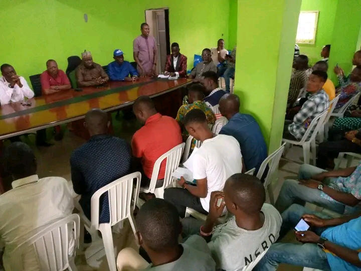 CHIEF PASTOR REUBEN RECEIVES IN AUDIENCE DIFFERENT PRESSURE GROUPS COMING TO COLLAPSE THEIR STRUCTURES WITH HIM.