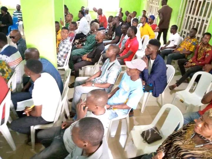 CHIEF PASTOR REUBEN RECEIVES IN AUDIENCE DIFFERENT PRESSURE GROUPS COMING TO COLLAPSE THEIR STRUCTURES WITH HIM.