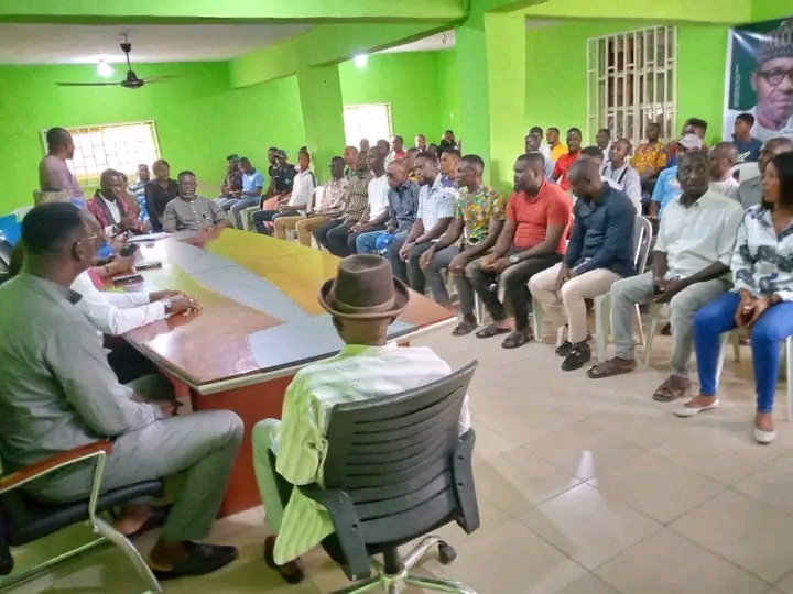 CHIEF PASTOR REUBEN RECEIVES IN AUDIENCE DIFFERENT PRESSURE GROUPS COMING TO COLLAPSE THEIR STRUCTURES WITH HIM.