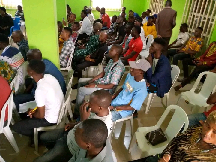 CHIEF PASTOR REUBEN RECEIVES IN AUDIENCE DIFFERENT PRESSURE GROUPS COMING TO COLLAPSE THEIR STRUCTURES WITH HIM.