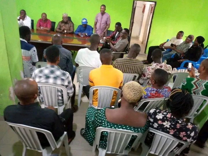 CHIEF PASTOR REUBEN RECEIVES IN AUDIENCE DIFFERENT PRESSURE GROUPS COMING TO COLLAPSE THEIR STRUCTURES WITH HIM.