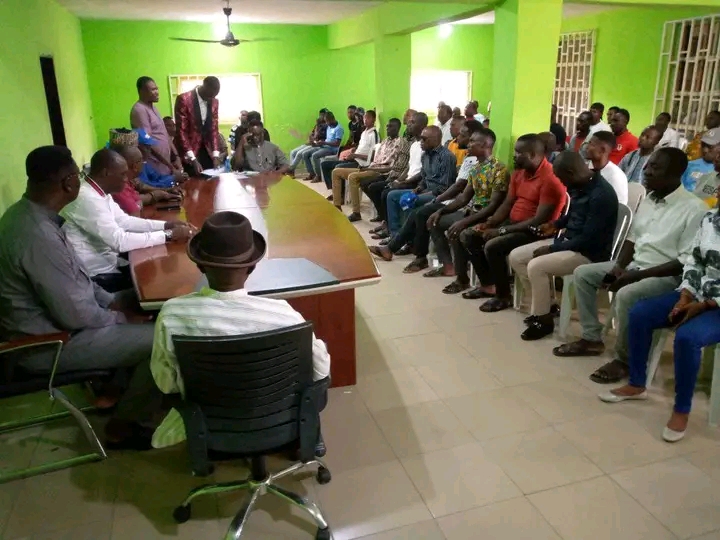 CHIEF PASTOR REUBEN RECEIVES IN AUDIENCE DIFFERENT PRESSURE GROUPS COMING TO COLLAPSE THEIR STRUCTURES WITH HIM.