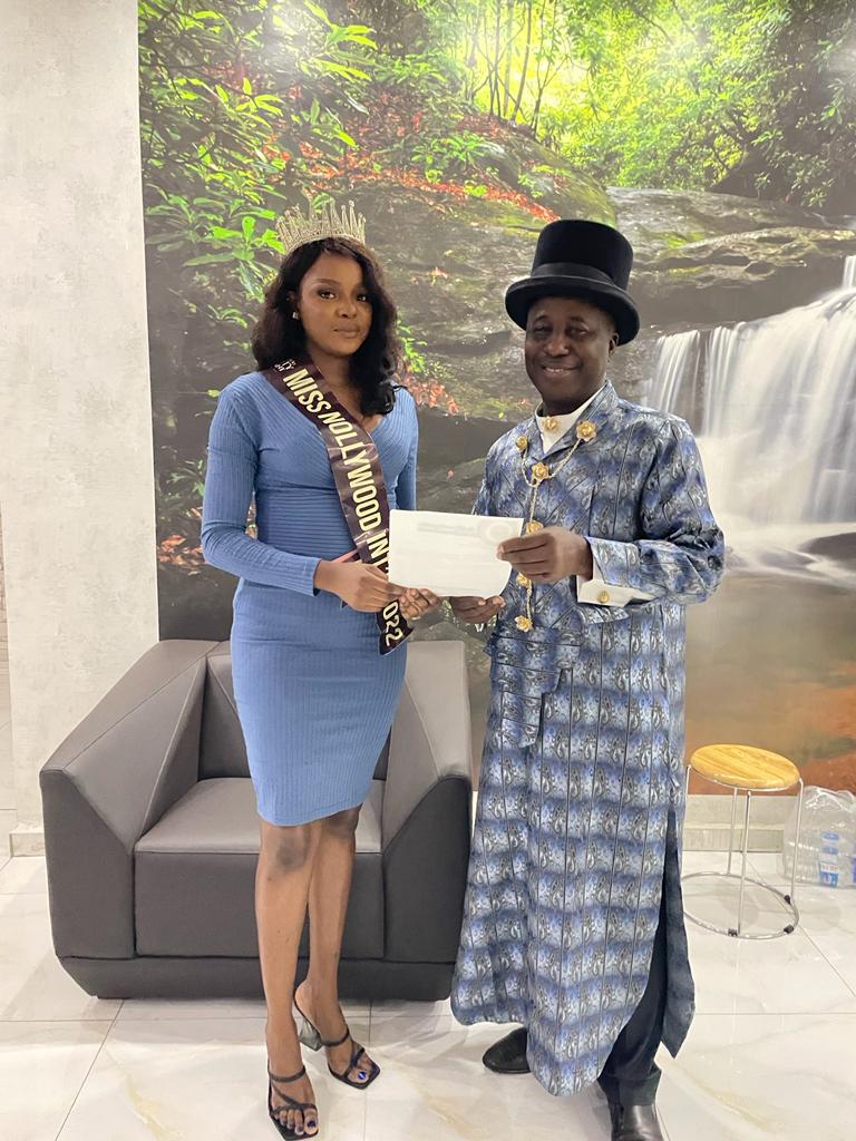 Miss Nollywood Winner Karina Simon Visits  Prof. Steve Azaiki, OON.  Set To Commence Another Phase of Pet Projects