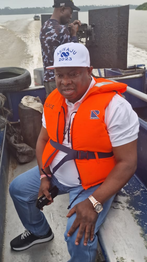Tinubu Coordinator South South Pastor Reuben sail through the river to get support for Bola Tinubu