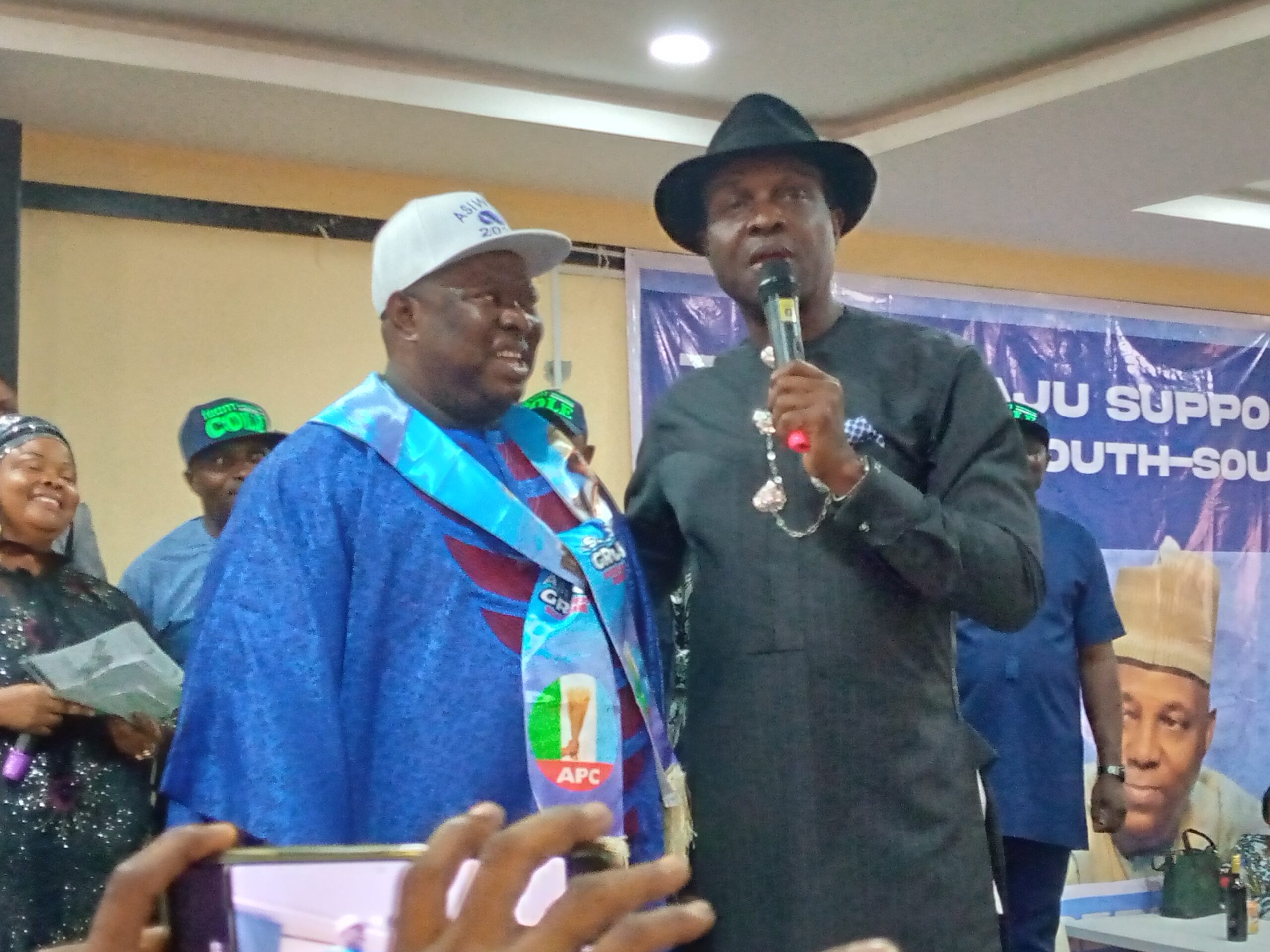 HON. TONYE COLE PARLEYS PASTOR REUBEN INITIATIVE & TAG AS CHIEF REUBEN WILSON ASSEMBLES SOUTH SOUTH VOTERS FOR TINUBU-SHETIMA PRESIDENCY 2023 IN PORT-HARCOURT