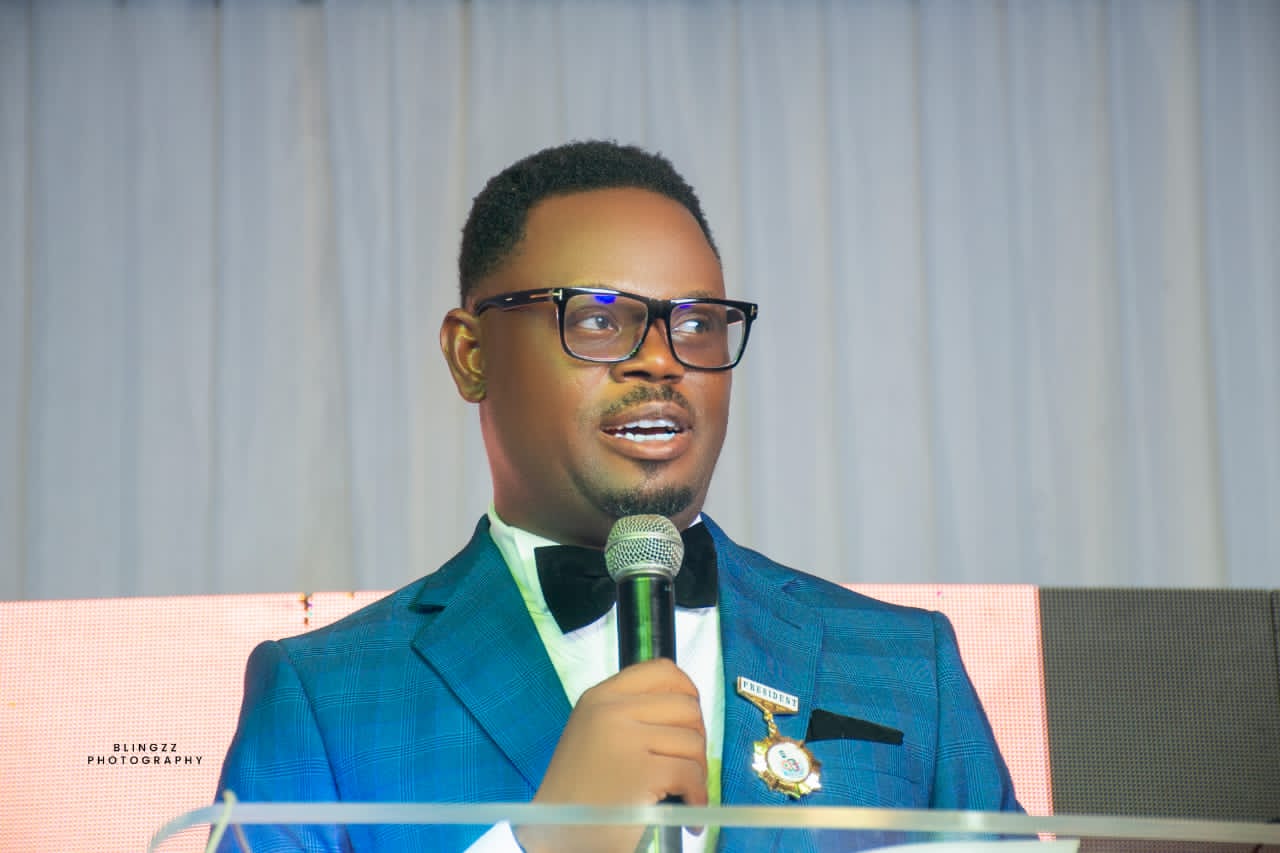 Abuja Body Of Comedians Concludes Investiture Of Onome Da Saint With Award Ceremony