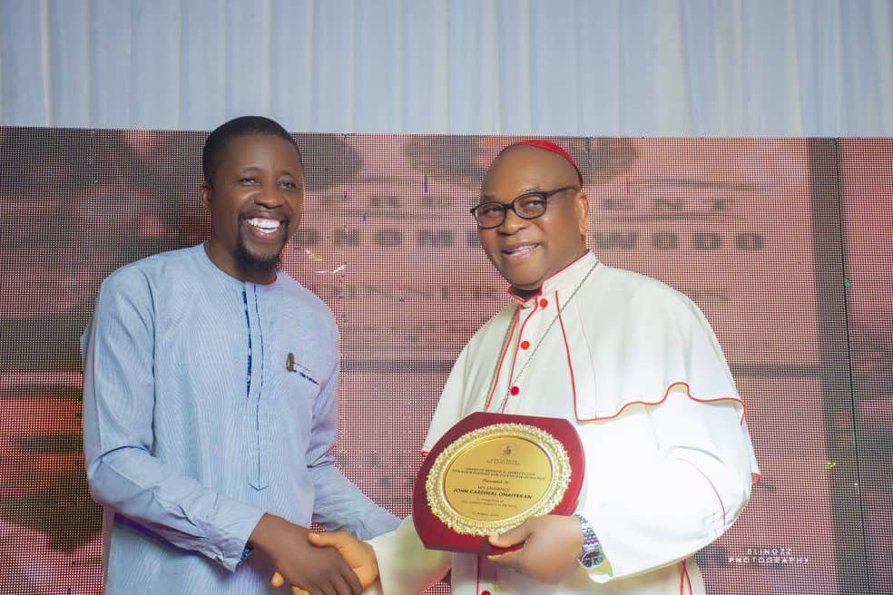 Abuja Body Of Comedians Concludes Investiture Of Onome Da Saint With Award Ceremony