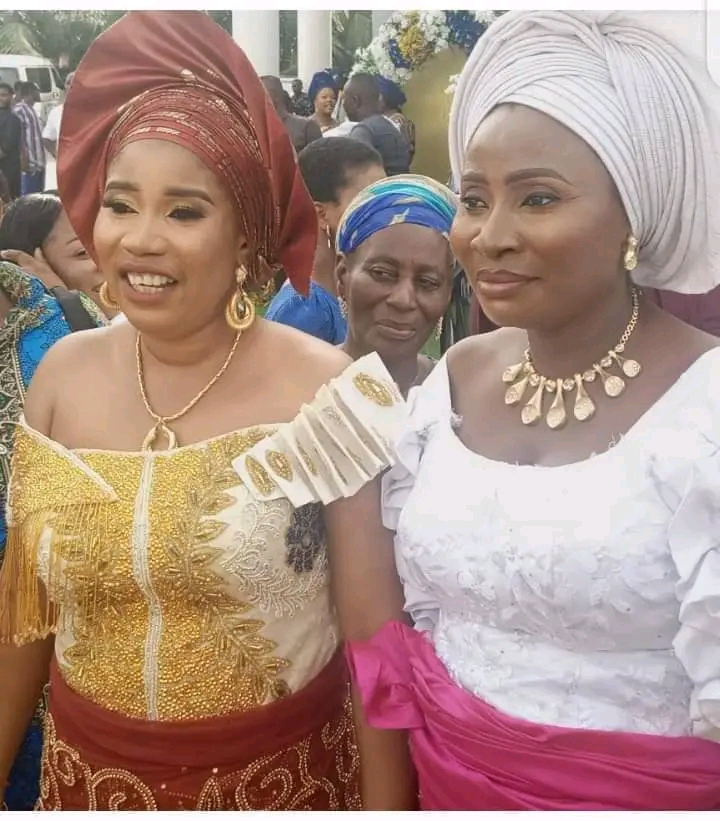 PST ESTHER MARTINS CELEBRATES THE QUEEN OF PASTOR REUBEN'S EMPIRE MRS MERCY REUBEN ON HER BIRTHDAY CELEBRATION.