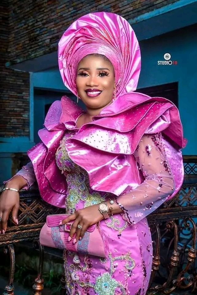 PST ESTHER MARTINS CELEBRATES THE QUEEN OF PASTOR REUBEN'S EMPIRE MRS MERCY REUBEN ON HER BIRTHDAY CELEBRATION.