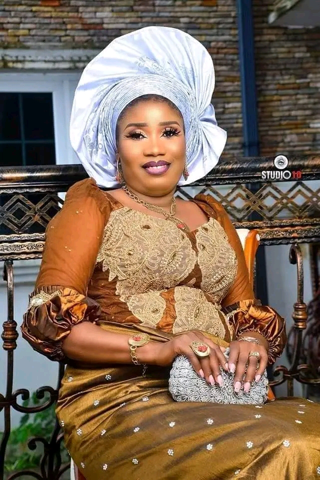 PST ESTHER MARTINS CELEBRATES THE QUEEN OF PASTOR REUBEN'S EMPIRE MRS MERCY REUBEN ON HER BIRTHDAY CELEBRATION.