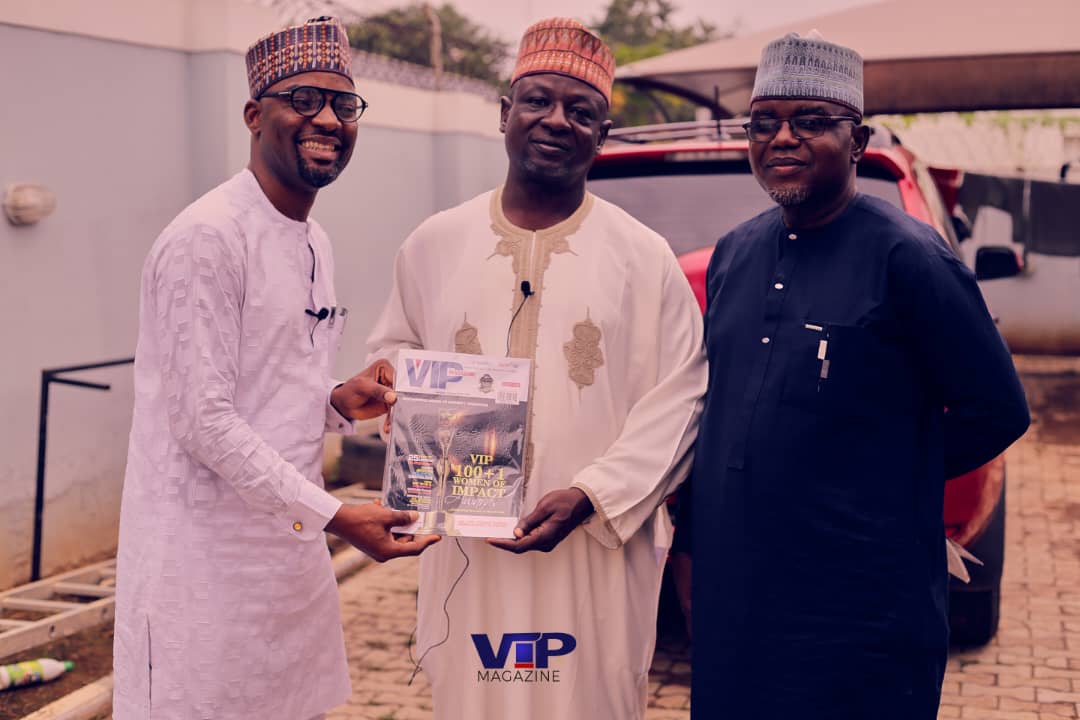 70th Birthday: Etsu Nupe Alhaji (Dr)Yahaya Abubakar Receives the Publisher of VIP Magazine In Abuja*