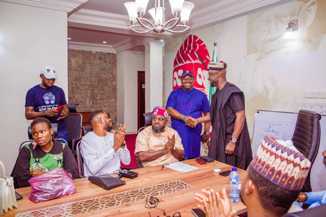 CHIEF PASTOR REUBEN MEETS WITH THE NATIONAL COORDINATOR OF THE CITY BOY PROJECT IN THE OFFICE OF THE FIRST SON OF BOLA AHMED TINUBU IN ABUJA.