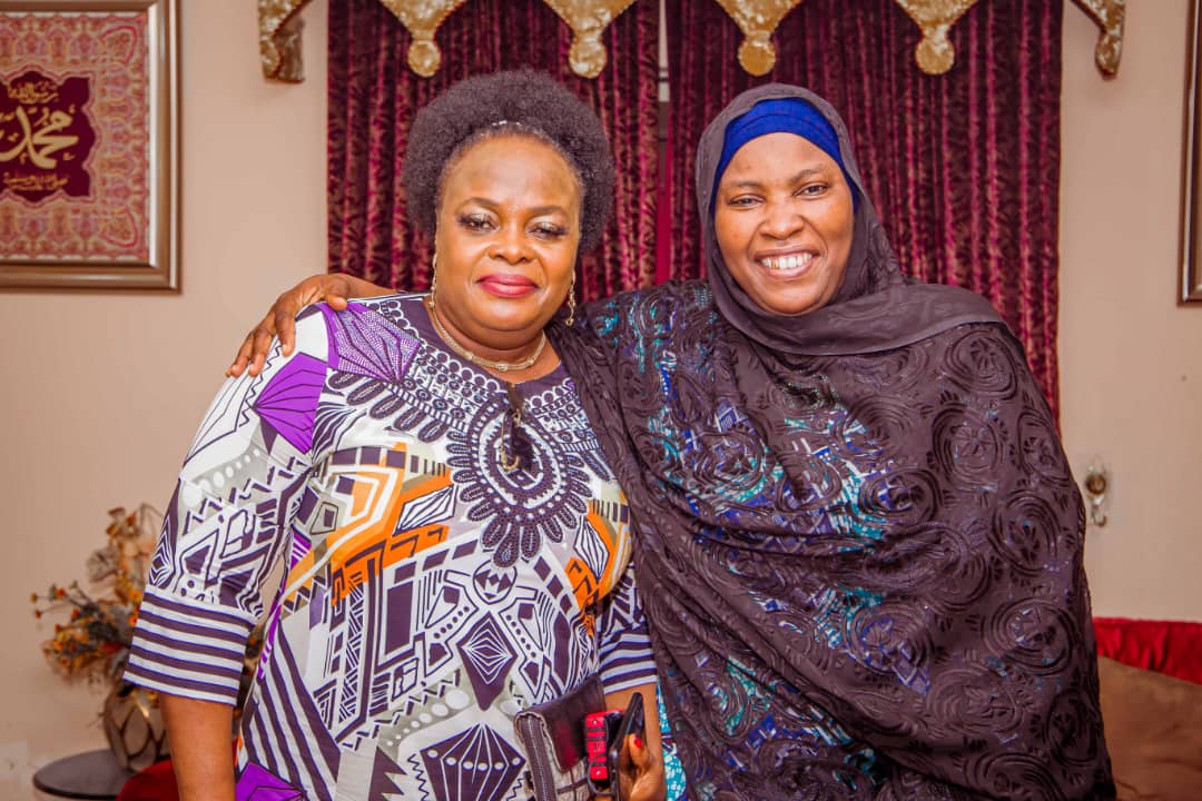 THE NATIONAL DEPUTY WOMAN LEADER OF APC RECEIVED IN AUDIENCE CHIEF PASTOR REUBEN CLIFFORD WILSON AHEAD OF CAMPAIGNS.