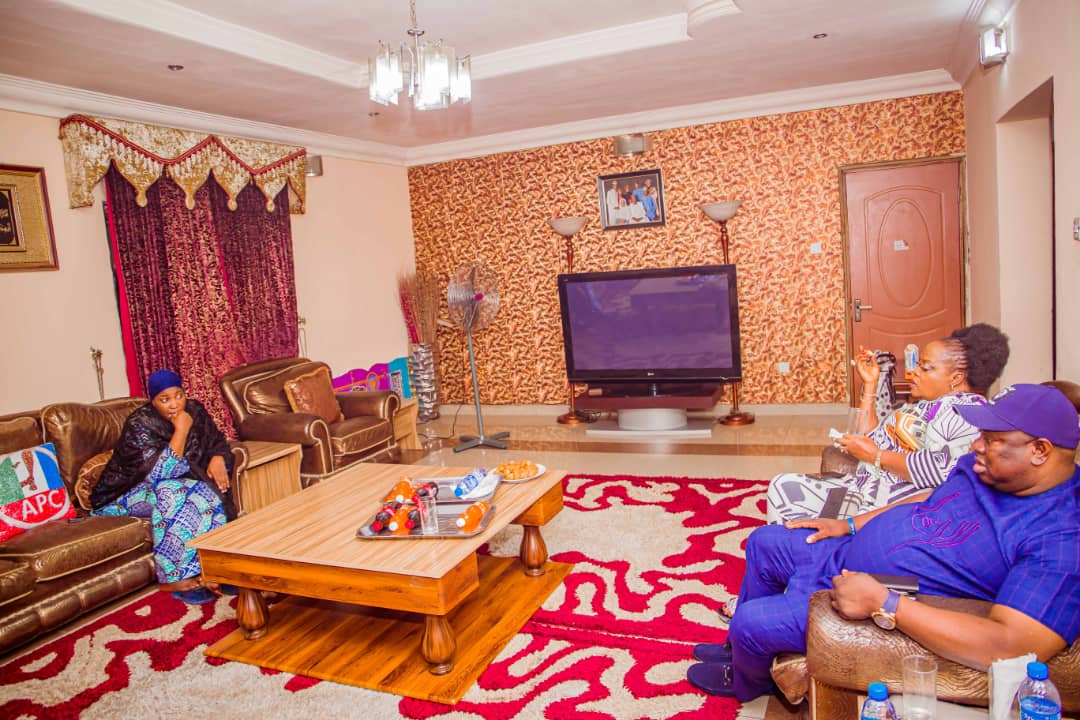 THE NATIONAL DEPUTY WOMAN LEADER OF APC RECEIVED IN AUDIENCE CHIEF PASTOR REUBEN CLIFFORD WILSON AHEAD OF CAMPAIGNS.