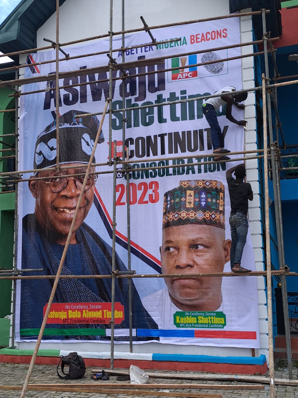 DG PASTOR REUBEN INITIATIVE DR SOLOMON DAVID TODAY INSPECTS TSG CAMPAIGN HEADQUARTERS IN YENAGOA, MEETS DIRECTOR GENERAL PRINCE EBITIMI AMGBARE