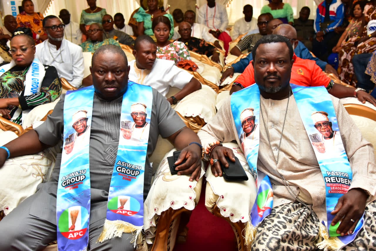 The Olu of Warri ,His Majesty Ogiame Atuwatse 111 Received founder Pastor Reuben Initiative Chief Pastor Reuben Clifford Wilson and his Entourage ahead of today's Inauguration.
