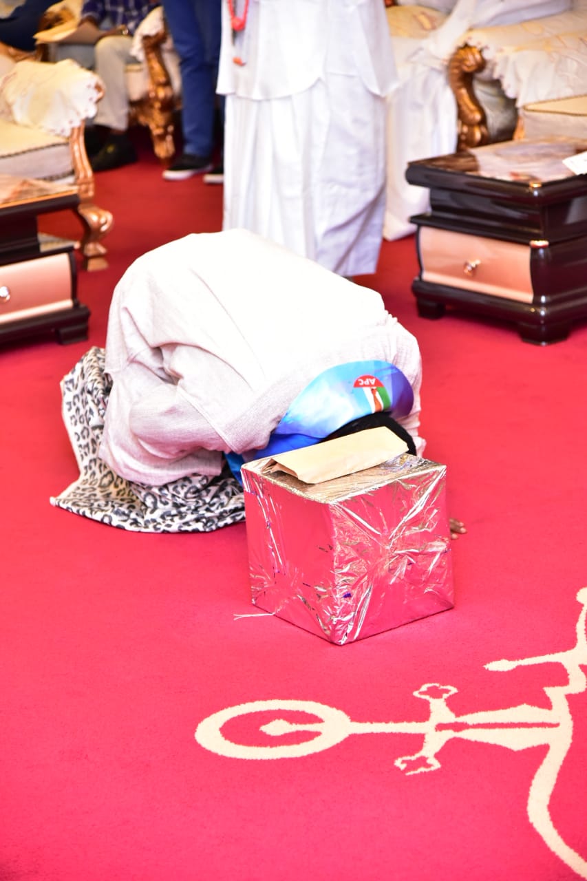 The Olu of Warri ,His Majesty Ogiame Atuwatse 111 Received founder Pastor Reuben Initiative Chief Pastor Reuben Clifford Wilson and his Entourage ahead of today's Inauguration.