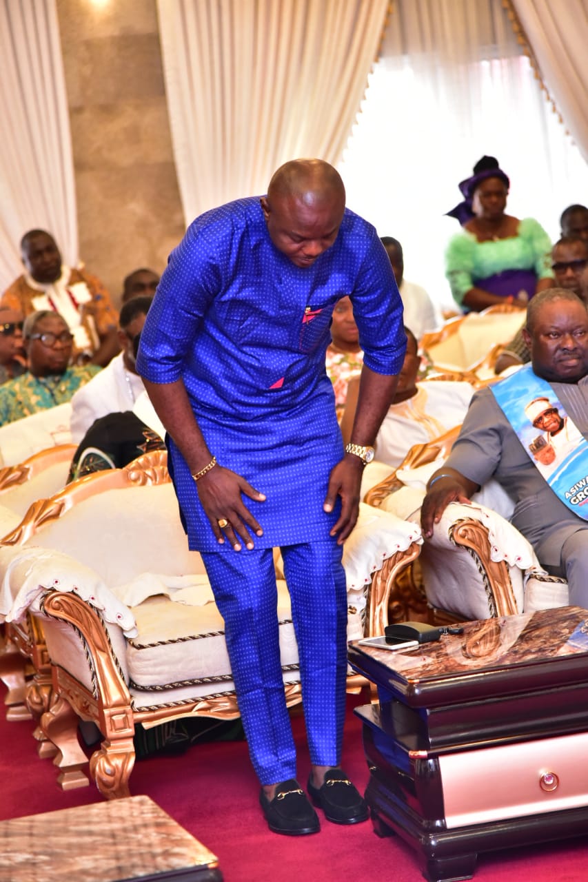 The Olu of Warri ,His Majesty Ogiame Atuwatse 111 Received founder Pastor Reuben Initiative Chief Pastor Reuben Clifford Wilson and his Entourage ahead of today's Inauguration.