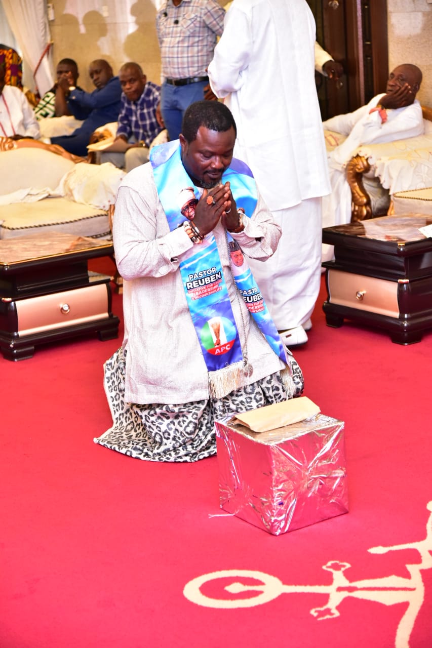 The Olu of Warri ,His Majesty Ogiame Atuwatse 111 Received founder Pastor Reuben Initiative Chief Pastor Reuben Clifford Wilson and his Entourage ahead of today's Inauguration.
