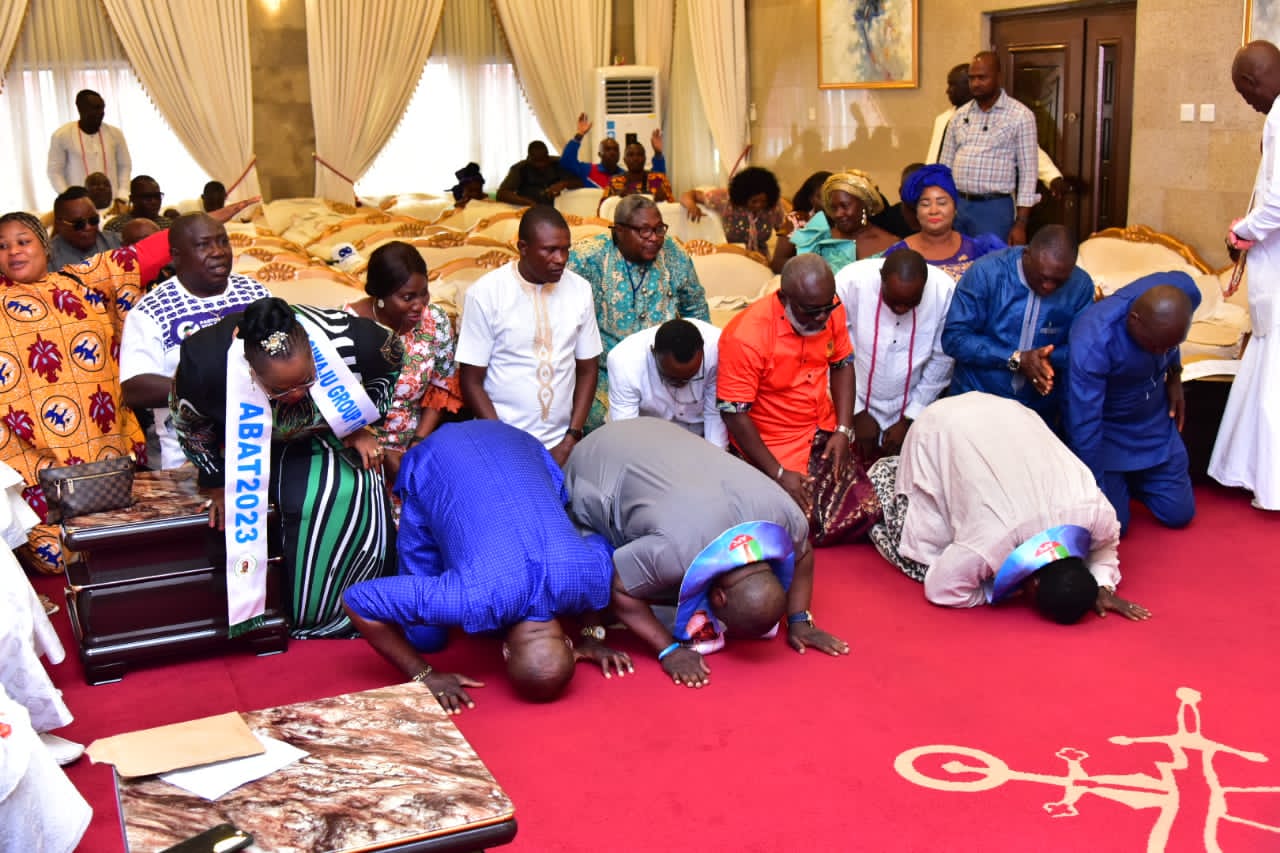 The Olu of Warri ,His Majesty Ogiame Atuwatse 111 Received founder Pastor Reuben Initiative Chief Pastor Reuben Clifford Wilson and his Entourage ahead of today's Inauguration.