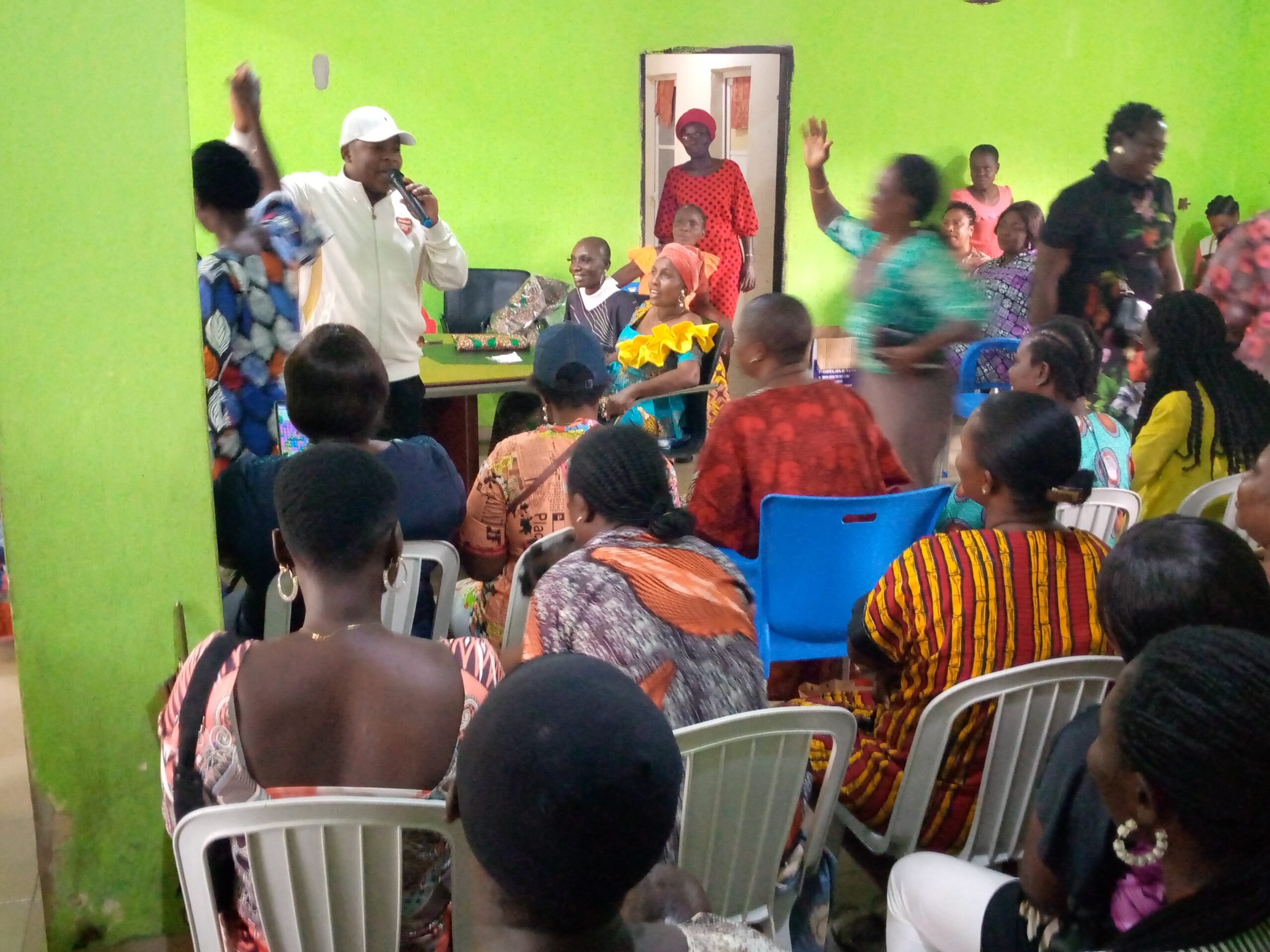 WOMEN FROM SAGBAMA CONSTITUENCY 3 PASSES VOTE OF CONFIDENCE ON APC CANDIDATE AMB EXCEL