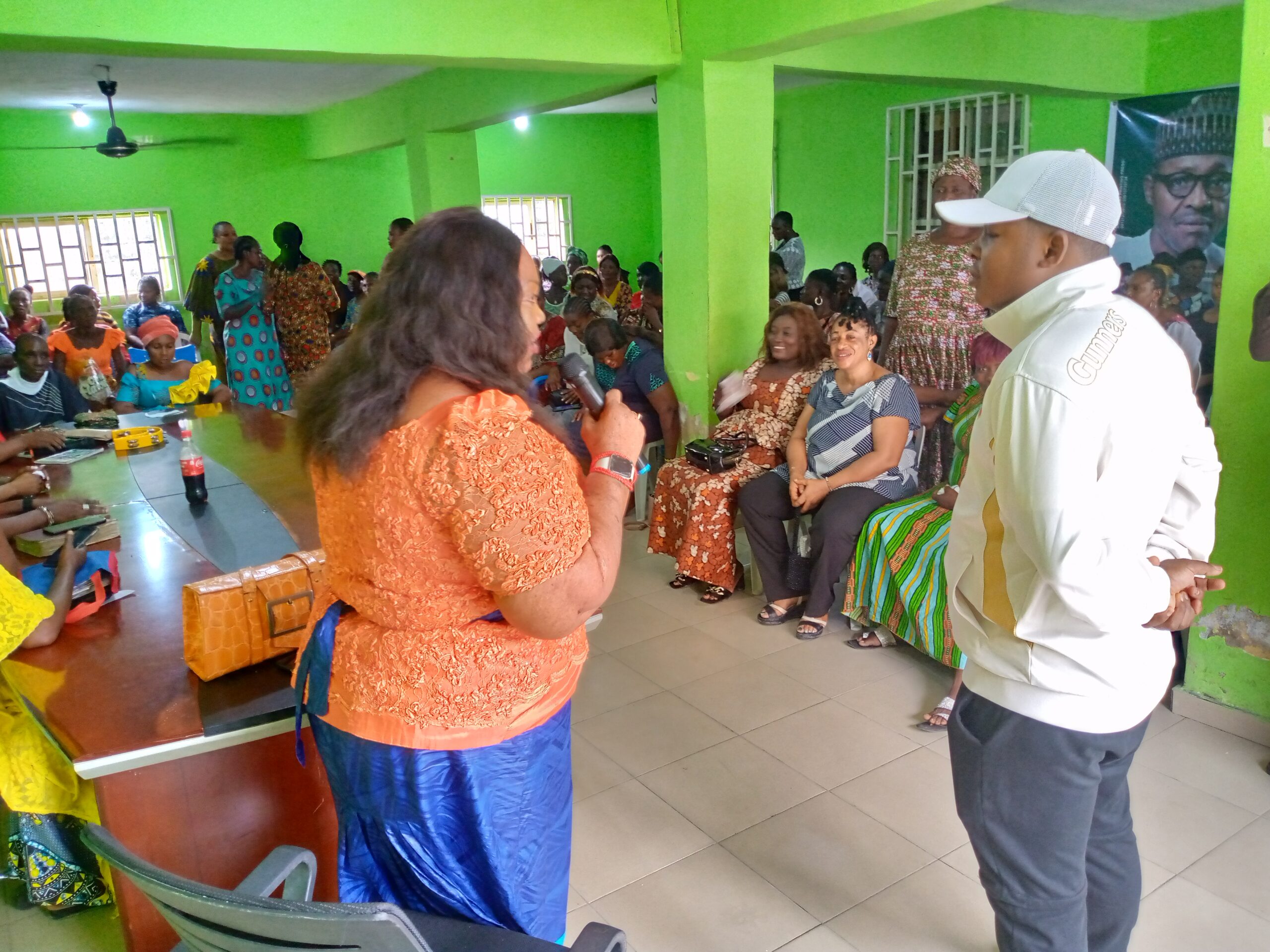 WOMEN FROM SAGBAMA CONSTITUENCY 3 PASSES VOTE OF CONFIDENCE ON APC CANDIDATE AMB EXCEL