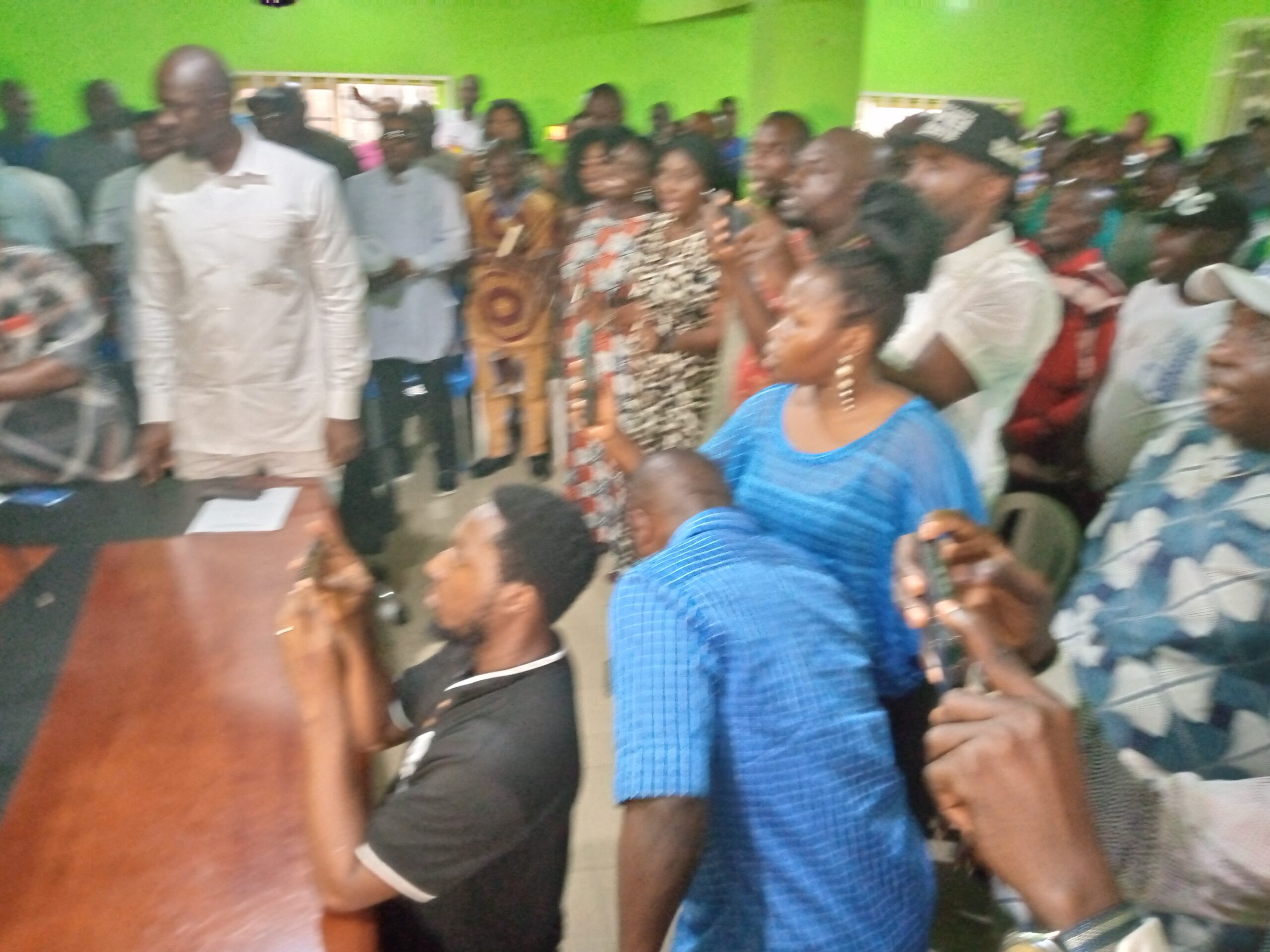 Pastor Reuben Inaugurate's 105 Ward Coordinators, Charges Them To Woo Voters For Tinubu & All Other APC Candidates Ahead of 2023 General Elections.