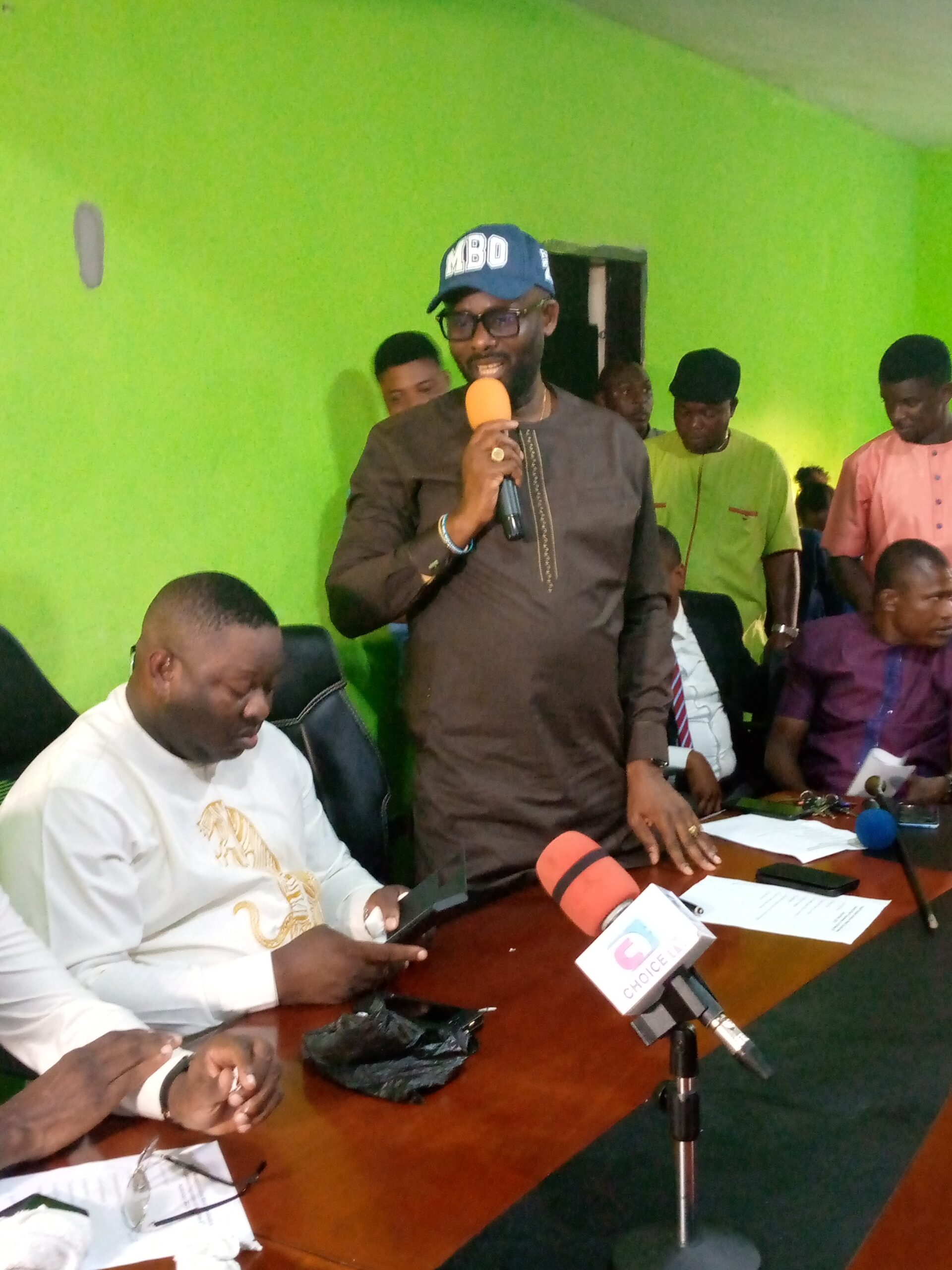 Pastor Reuben Inaugurate's 105 Ward Coordinators, Charges Them To Woo Voters For Tinubu & All Other APC Candidates Ahead of 2023 General Elections.