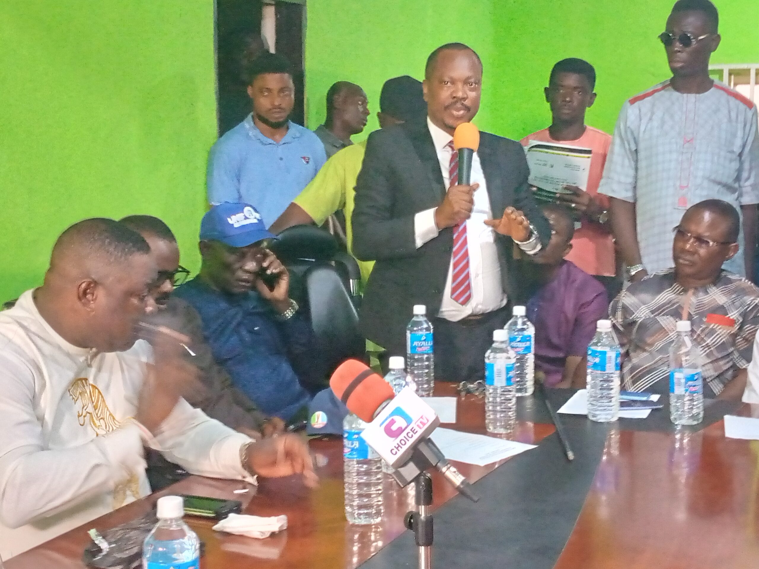 Pastor Reuben Inaugurate's 105 Ward Coordinators, Charges Them To Woo Voters For Tinubu & All Other APC Candidates Ahead of 2023 General Elections.