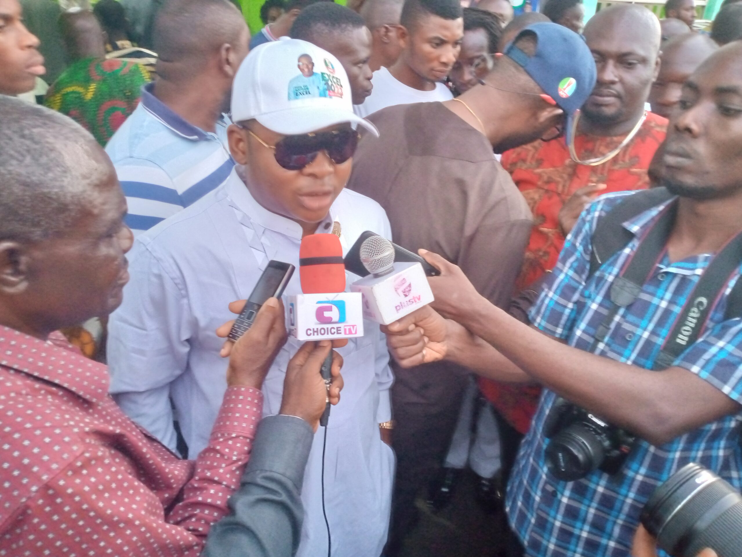 Pastor Reuben Inaugurate's 105 Ward Coordinators, Charges Them To Woo Voters For Tinubu & All Other APC Candidates Ahead of 2023 General Elections.