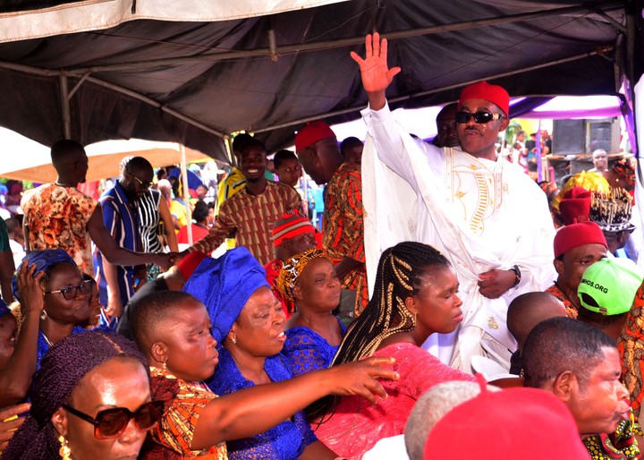 Maduka Buries Mother-In-Law In Imo, Pledges Befitting Home For Catholic Priests