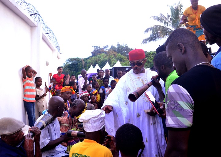 Maduka Buries Mother-In-Law In Imo, Pledges Befitting Home For Catholic Priests