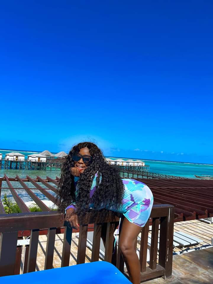 Bayelsa female welder Celebrates birthday outside the country as she enjoys herself in a vacation